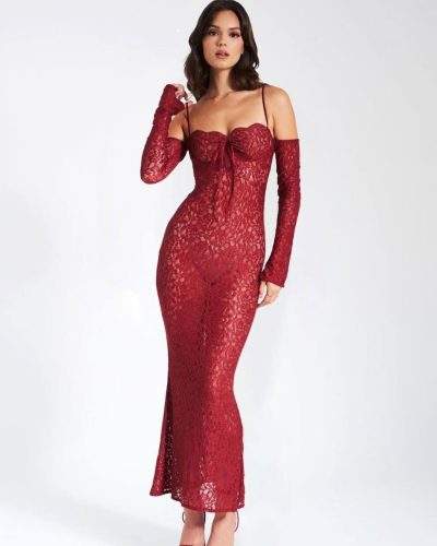 burgundy lace circle